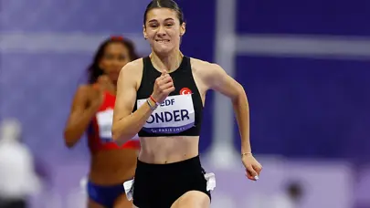 Paris 2024'te Aysel Önder'den gümüş madalya