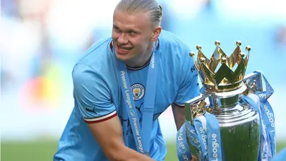 Erling Haaland ilki başardı; aynı anda iki ödül de ona gitti