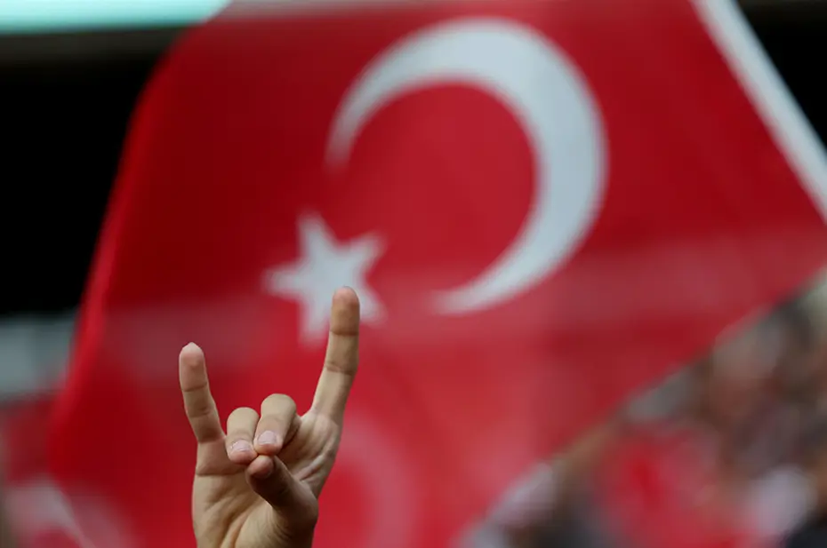 Merih Demiral sahaya çıktı: Taraftarlardan büyük destek - 14