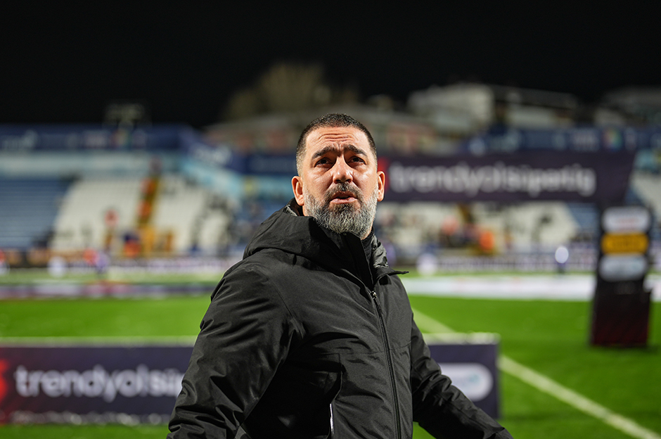 Arda Turan: "Oturup ağlayacak değiliz"