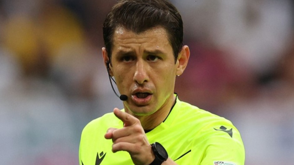 Halil Umut Meler'den Avrupa'da geceye damga vuran karar: Anında VAR uyarısı geldi