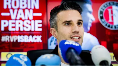 Robin van Persie'nin transferi resmen açıklandı
