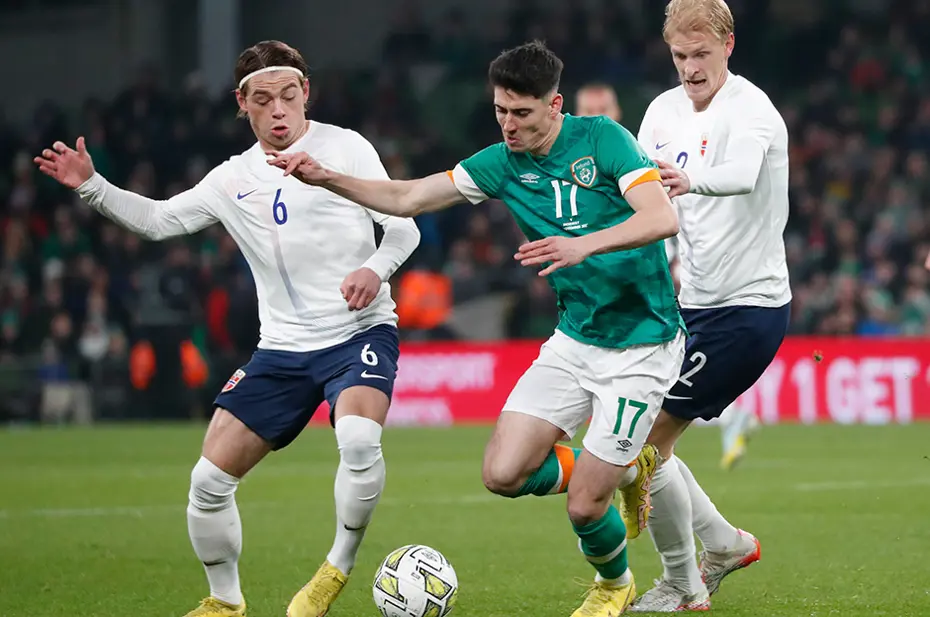 Serdal Adalı'nın "İstiyoruz" dediği futbolcu için Beşiktaş'ın ilk teklifi ortaya çıktı - 5 Serdal Adalı'nın "İstiyoruz" dediği futbolcu için Beşiktaş'ın ilk teklifi ortaya çıktı - 5