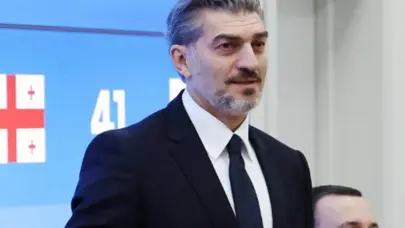 Dünya devinin eski yıldızı komşuda cumhurbaşkanı adayı oldu: Kazanmasına kesin gözüyle bakılıyor