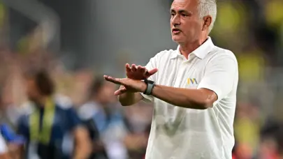 Mourinho'nun istemediği isim Fenerbahçe'den gitmiyor: Tüm teklifleri reddetti
