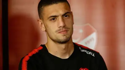 Merih Demiral'ın son hali hayranlarından tam puan aldı