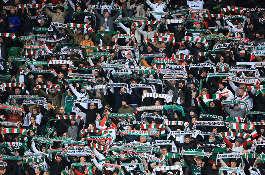 Geceye damga vuran tribün şovu: Ortalık yangın yerine döndü - 5