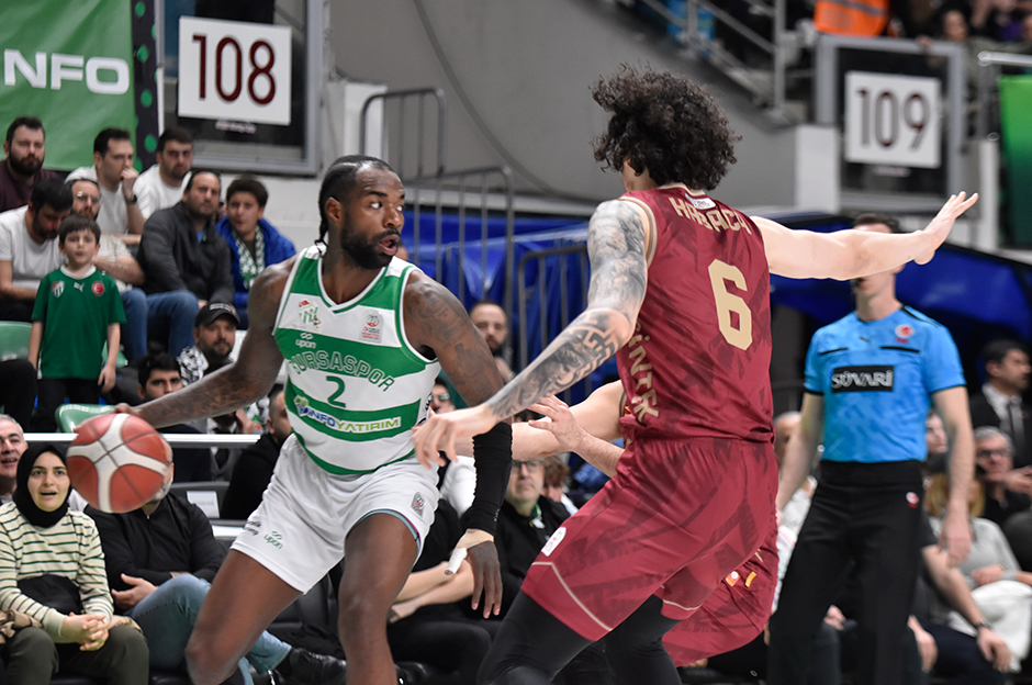 Galatasaray, Bursaspor'u farklı yendi