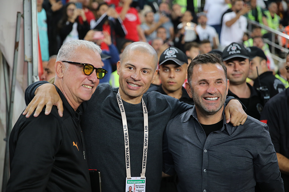 Alex'ten Okan Buruk ve Gabriel Sara övgüsü