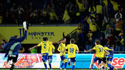 Las Palmas son dakikada Atletico Madrid'i yıktı