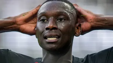 Takımdan ayrılmak istedi, kadro dışı bırakıldı: "Gerçek karakterini öğrendik"