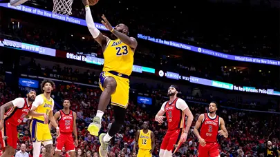 Lakers deplasmanda kazandı, play-off'a kaldı Lakers deplasmanda kazandı, play-off'a kaldı