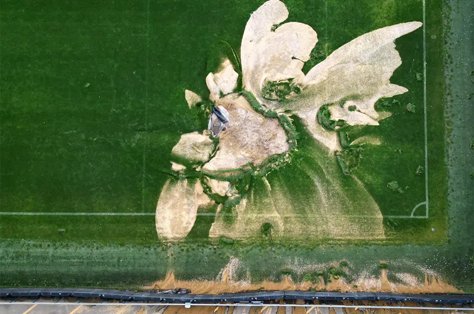 Yoğun yağış sonrası zemin hasar gördü: İki maç ertelendi - 7