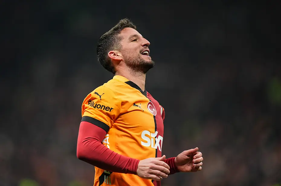 Galatasaray'da Mertens gelişmesi: Sakatlığı ciddi mi? - 2 Galatasaray'da Mertens gelişmesi: Sakatlığı ciddi mi? - 2