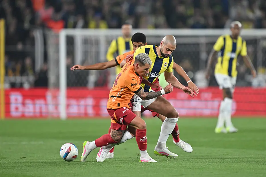İlker Yağcıoğlu derbide herkesi şoke eden olayı açıkladı: "Bunu izah edemez kimse" - 4 İlker Yağcıoğlu derbide herkesi şoke eden olayı açıkladı: "Bunu izah edemez kimse" - 4