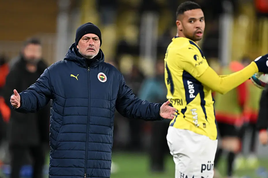 "Böyle bir olaya ilk kez şahit oluyorum" | Spor yazarları Fenerbahçe için ne dedi? - 2 "Böyle bir olaya ilk kez şahit oluyorum" | Spor yazarları Fenerbahçe için ne dedi? - 2