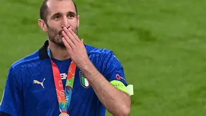 Juventus'un efsane ismi emekliliğini duyurdu