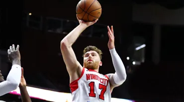 Onuralp Bitim'den galibiyete 14 sayılık katkı