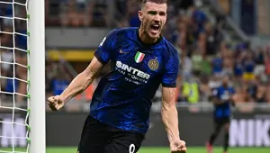 "Dzeko bavulları topluyor" Sporun manşetleri (18 Haziran 2023) "Dzeko bavulları topluyor" Sporun manşetleri (18 Haziran 2023)