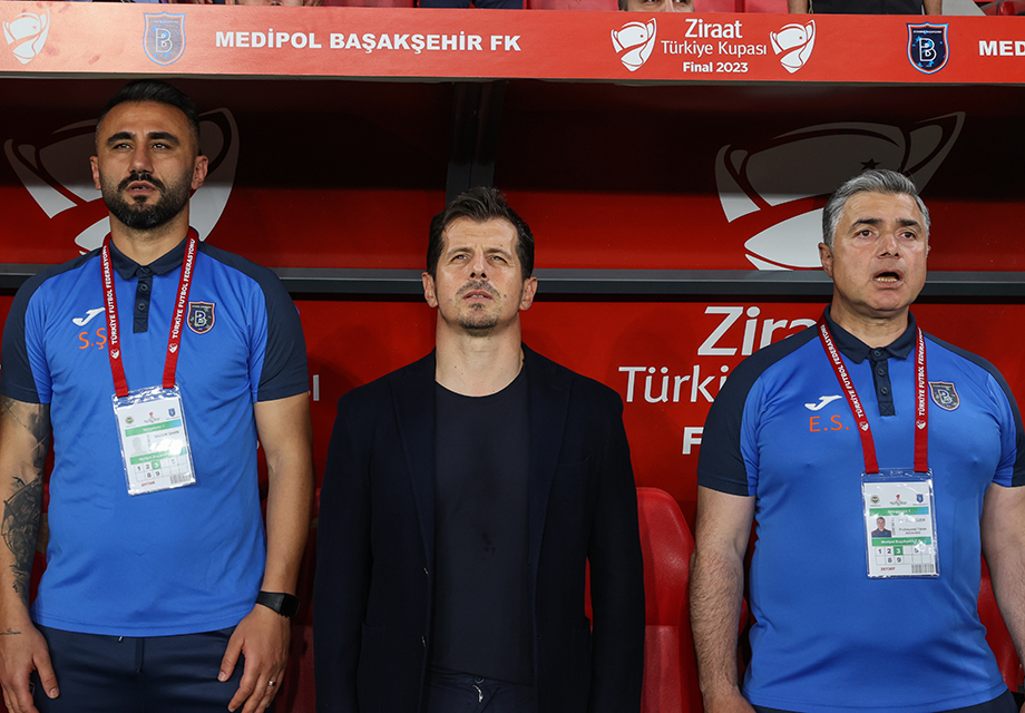 Emre Belözoğlu'ndan "ayrılık" sorusuna cevap