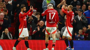Manchester United kupada farklı turladı