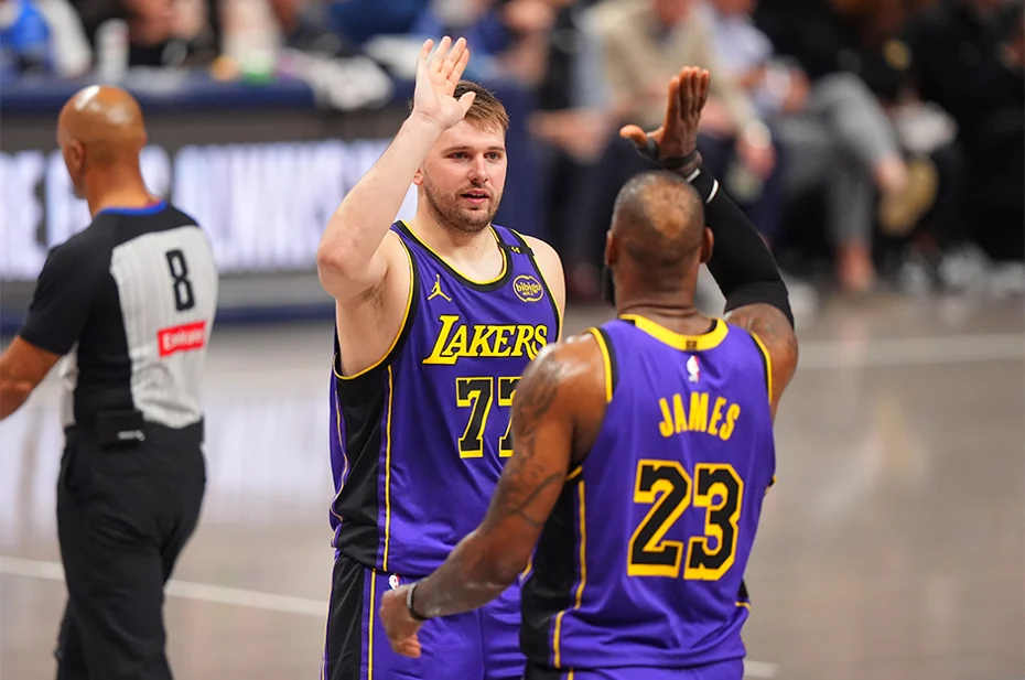 Luka Doncic eski takımını yıktı: 45 sayıyla Lakers'ı galibiyete taşıdı - 1 Luka Doncic eski takımını yıktı: 45 sayıyla Lakers'ı galibiyete taşıdı - 1