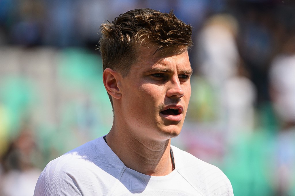 Jaka Bijol kimdir, kaç yaşında? Fenerbahçe’nin transfer gündemindeki Jaka Bijol hangi takımlarda oynadı?