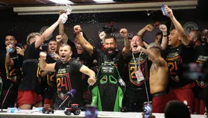 "Mayısların kralı şampiyon Aslan!" | Sporun manşetleri (27 Mayıs 2024) "Mayısların kralı şampiyon Aslan!" | Sporun manşetleri (27 Mayıs 2024)