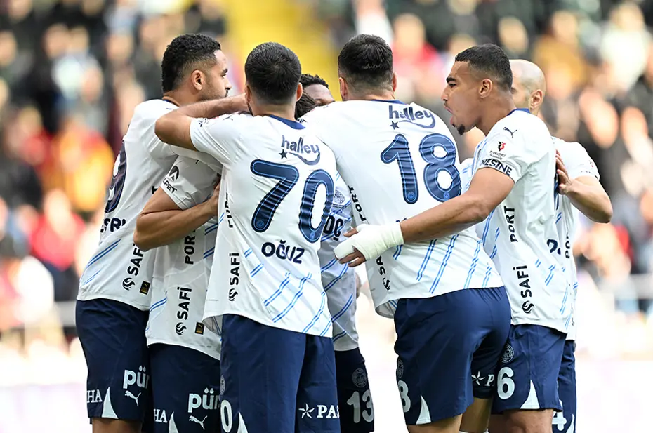 Beşiktaş - Fenerbahçe maçı şifresiz canlı izle | Beşiktaş - Fenerbahçe maçını veren yabancı kanallar - 6 Beşiktaş - Fenerbahçe maçı şifresiz canlı izle | Beşiktaş - Fenerbahçe maçını veren yabancı kanallar - 6