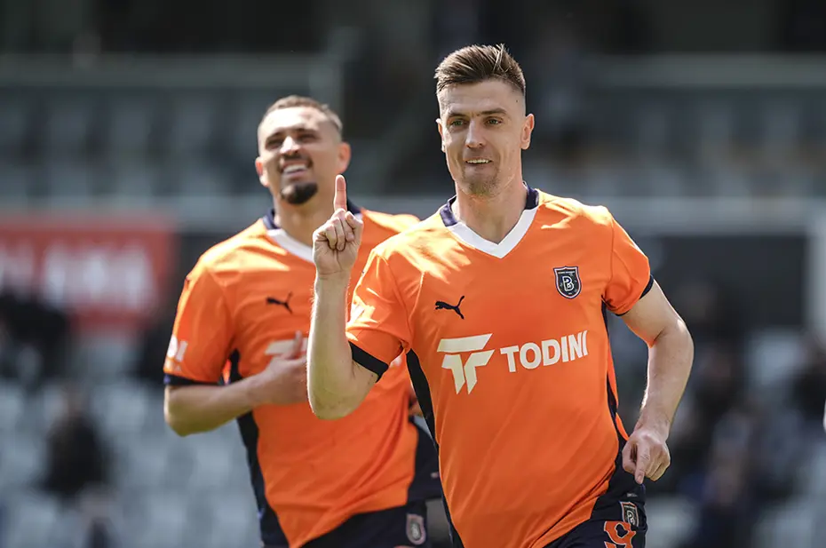 Başakşehir'e transfer piyangosu: Piatek'in yeni adresini duyurdular - 5