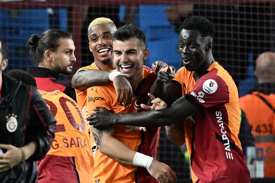 Ve Galatasaray formaları satışa sundu: İşte 5 yıldızlı yeni logo