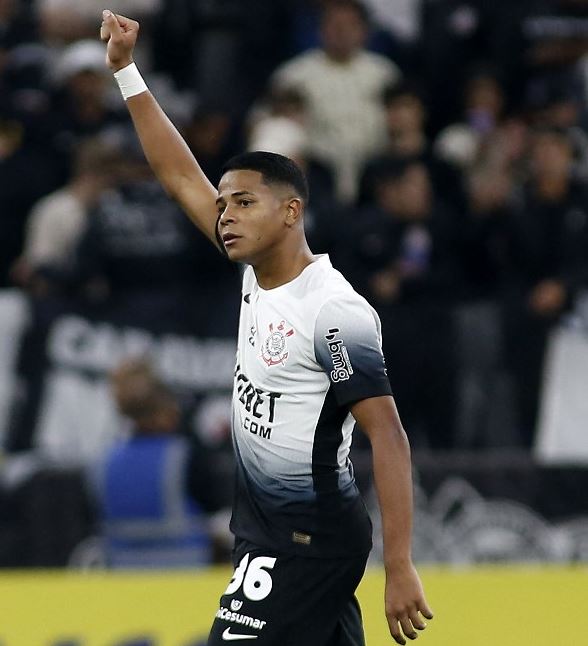 Wesley Teixeira kimdir, kaç yaşında ve hangi takımlarda forma giydi? İşte, oyuncunun kariyeri