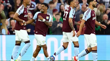 Aston Villa, Tottenham'ı 2 golle geçti