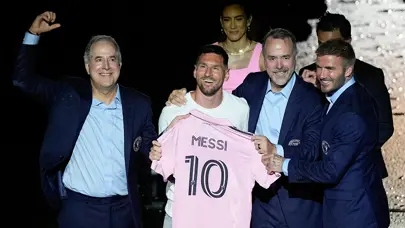 David Beckham, Lionel Messi transferinin perde arkasını anlattı