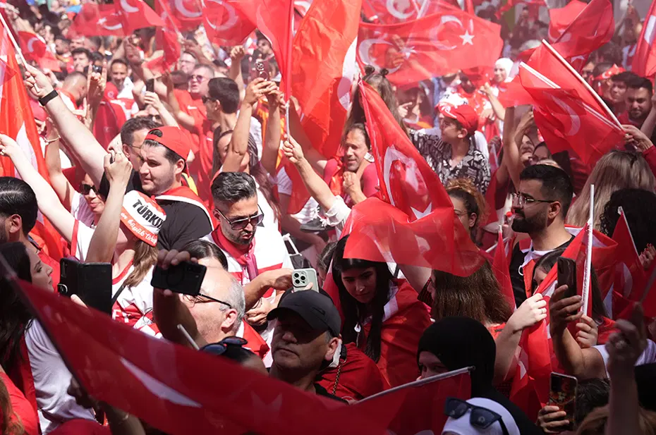 Tarihi maç öncesi Berlin'de büyük coşku, A Milli Takım'a büyük destek - 5