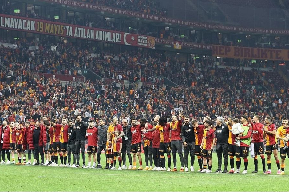 Galatasaray'da 2 yeni transfer gönderiliyor; 2023-24'te olmayacaklar