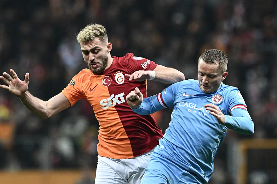 Trio ekibi, Galatasaray-Antalyaspor maçındaki tartışmalı pozisyonları yorumladı: Penaltı, kırmızı kart, iptal edilen gol... - 3