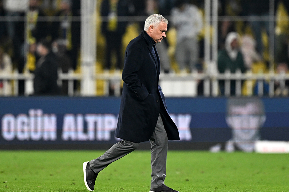 Jose Mourinho yeni transfer için alınan kararı açıkladı: "Listede olmayacak"