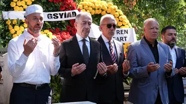 Galatasaray'da Metin Oktay için anma töreni