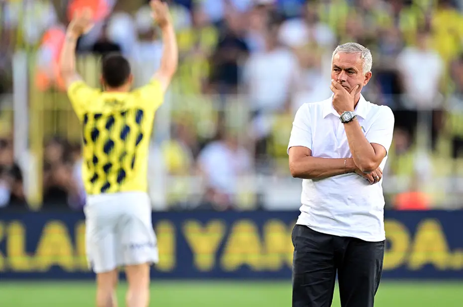Fenerbahçe - Lille maçından kareler: Mourinho'dan Tadic sürprizi - 24 Fenerbahçe - Lille maçından kareler: Mourinho'dan Tadic sürprizi - 24
