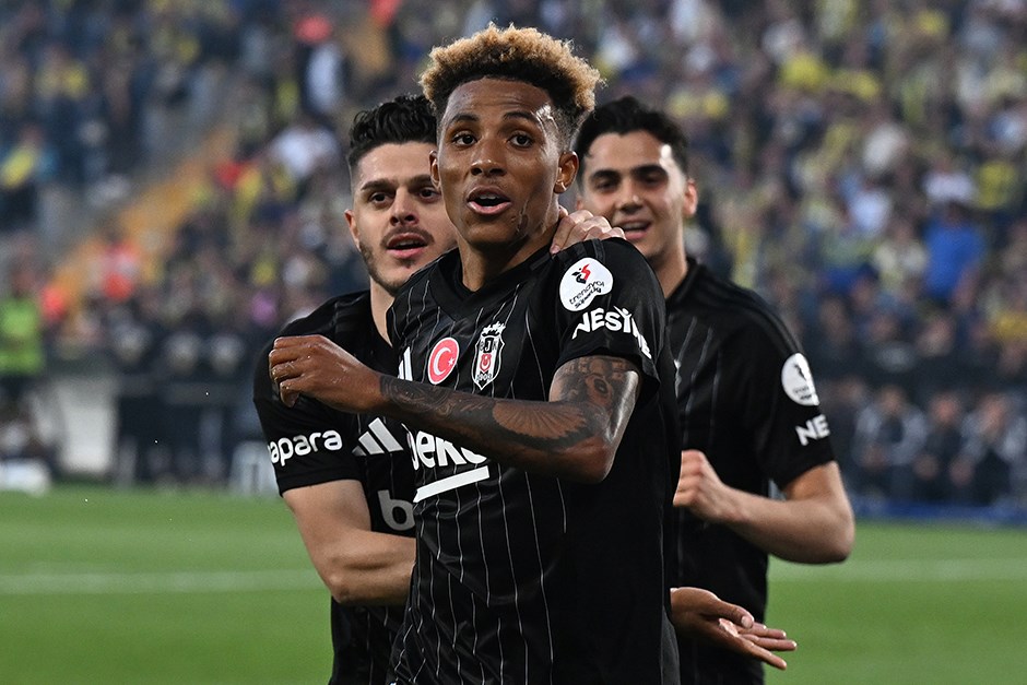 Gedson Fernandes bir derbiyi daha boş geçmedi