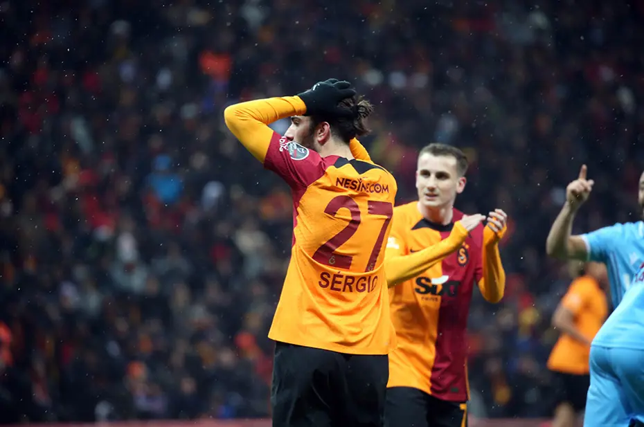 Okan Buruk'un kırması gereken tek rekor kaldı! - 10