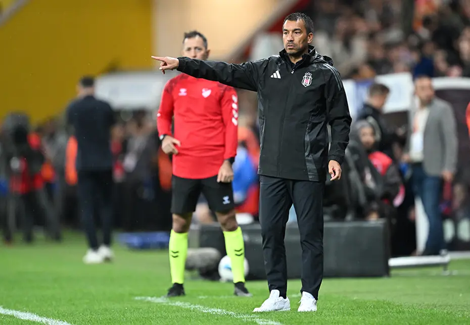 Van Bronckhorst ne denese olmadı: İlk tercihine geri dönüyor - 2 Van Bronckhorst ne denese olmadı: İlk tercihine geri dönüyor - 2