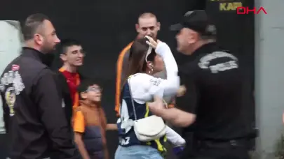 Fenerbahçe formalı taraftara Florya'da tepki