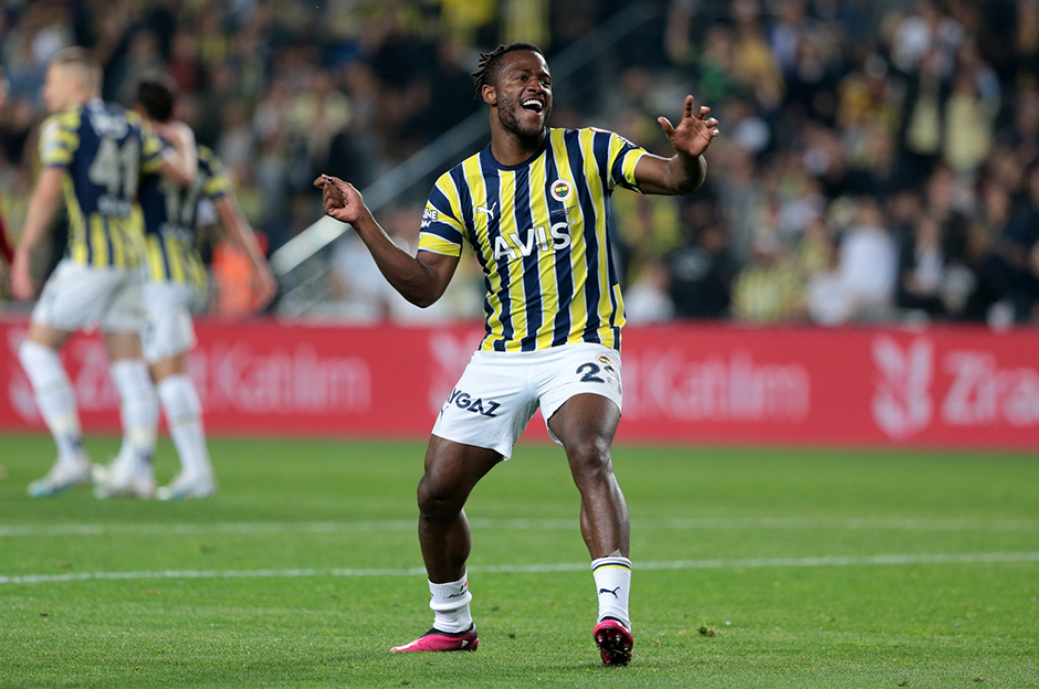 Batshuayi: Takımıma yardım edemediğim için üzgünüm