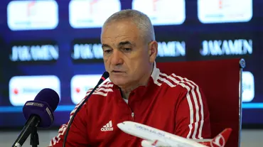 Beşiktaş, Rıza Çalımbay'ı KAP'a bildirdi