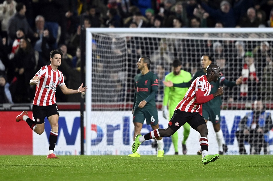 Liverpool şokta! İlk 4 tehlikeye mi giriyor?