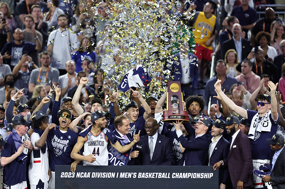 NCAA'de şampiyon UConn Huskies