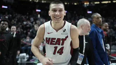 Miami Heat seriyi 3 maça çıkardı: Tyler Herro'dan 32 sayı