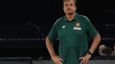 Ergin Ataman'ın Panathinaikos'u derbide kazandı